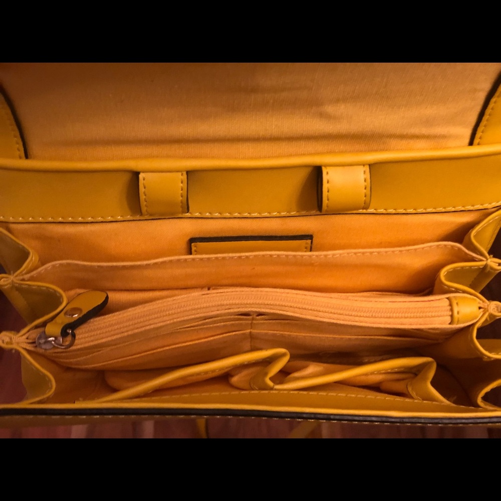 Yellow Spring Bag - Picture 3 of 3